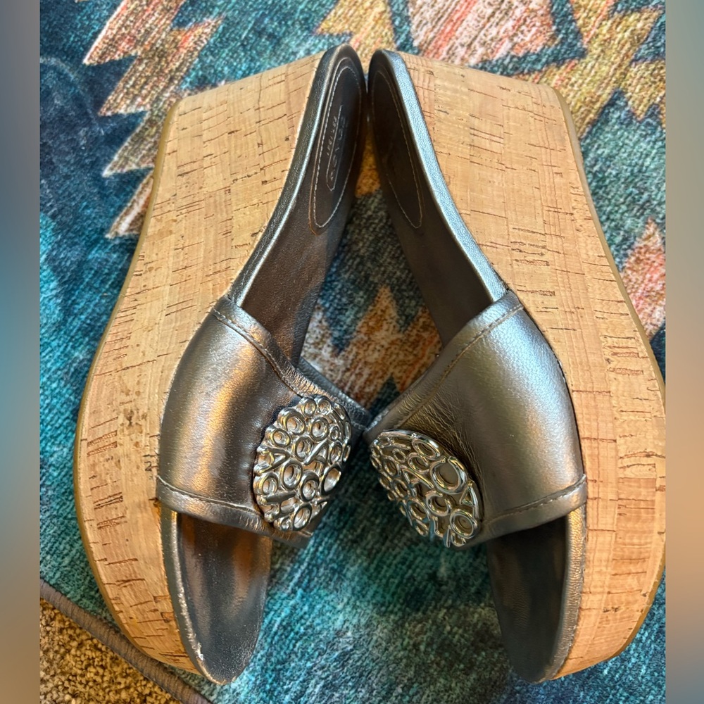 Coach Judith wedge sandals, metallic, cork heel; large signature pendant. - Picture 7 of 15